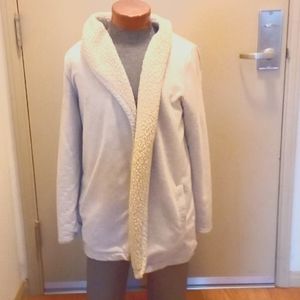 Koolaburra by UGG Gray Sweater.. MUST SELL